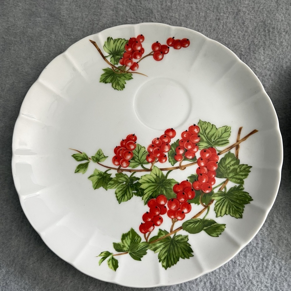GROSEILLER ROUGE Dessert Snack Plates Tea Cups Mann Vintage 1975 Set Brunch - Picture 4 of 11